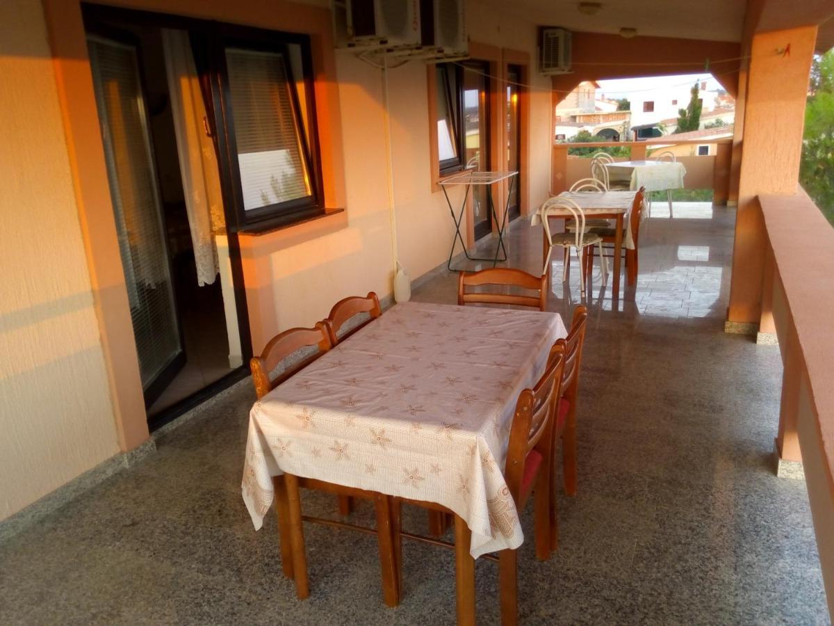 Maslina Apartment วีร์ ภายนอก รูปภาพ