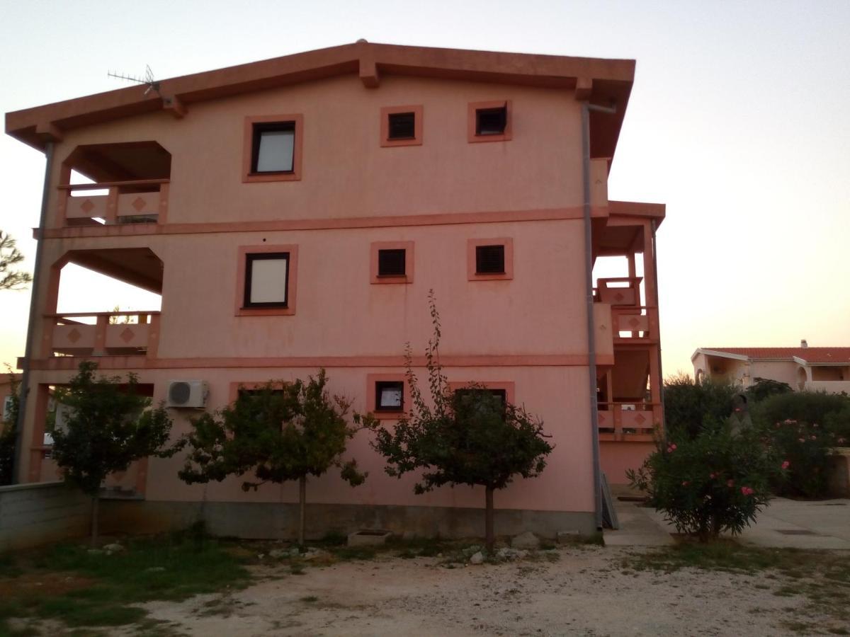 Maslina Apartment วีร์ ภายนอก รูปภาพ