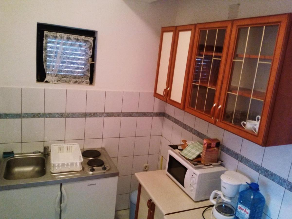 Maslina Apartment วีร์ ภายนอก รูปภาพ