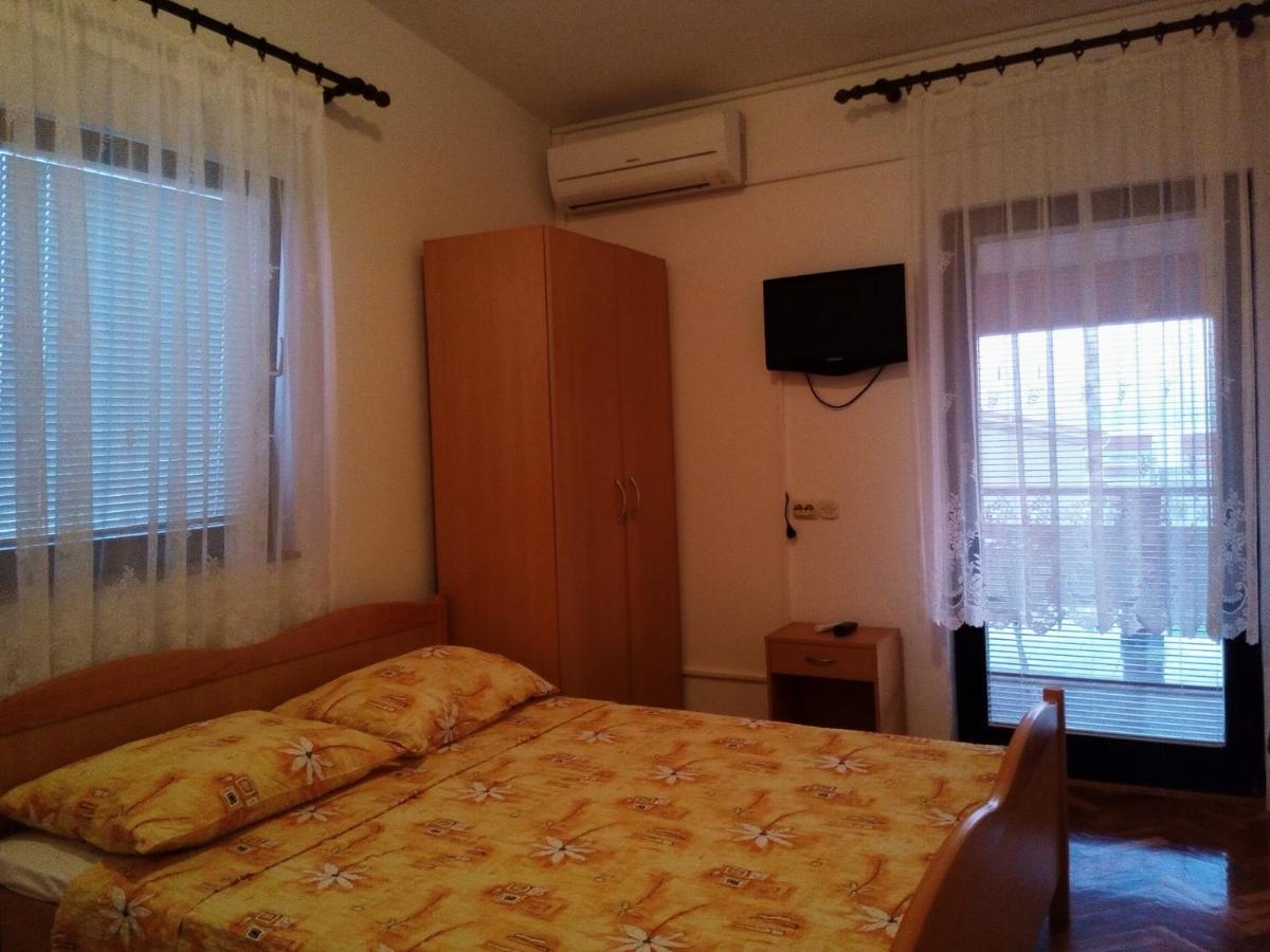 Maslina Apartment วีร์ ภายนอก รูปภาพ